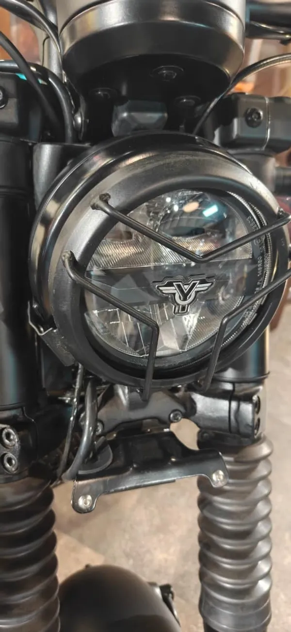 Motorcycle_Headlight_Grill_Guard