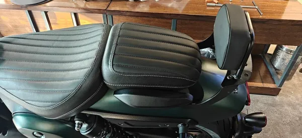 Yezdi_Roadster_Sissy_Bar_Backrest_With_Cushion_Pad_Black