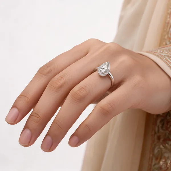 Silver_Tone_Teardrop_Solitaire_Stone_Ring_For_Women