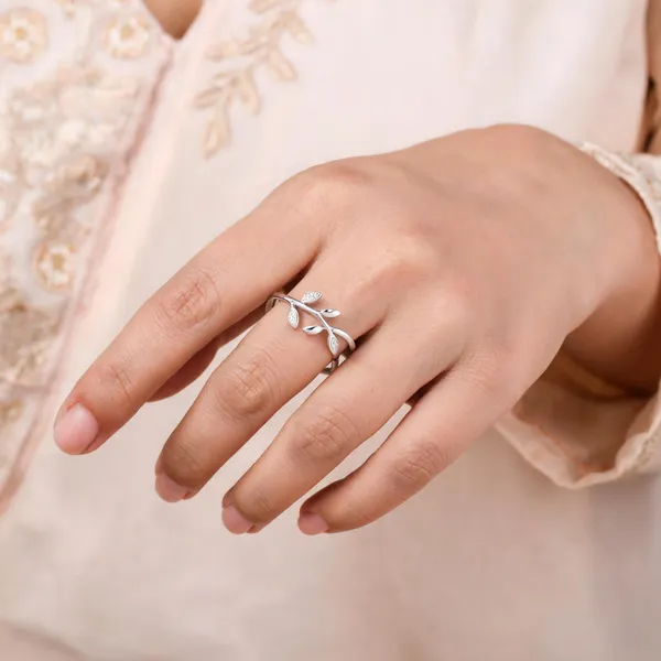 Silver_Tone_Leaf_Design_Open_Band_Ring_For_Women