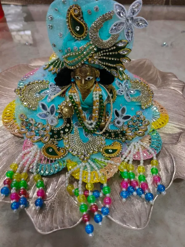 Neel_Mayur_Poshak