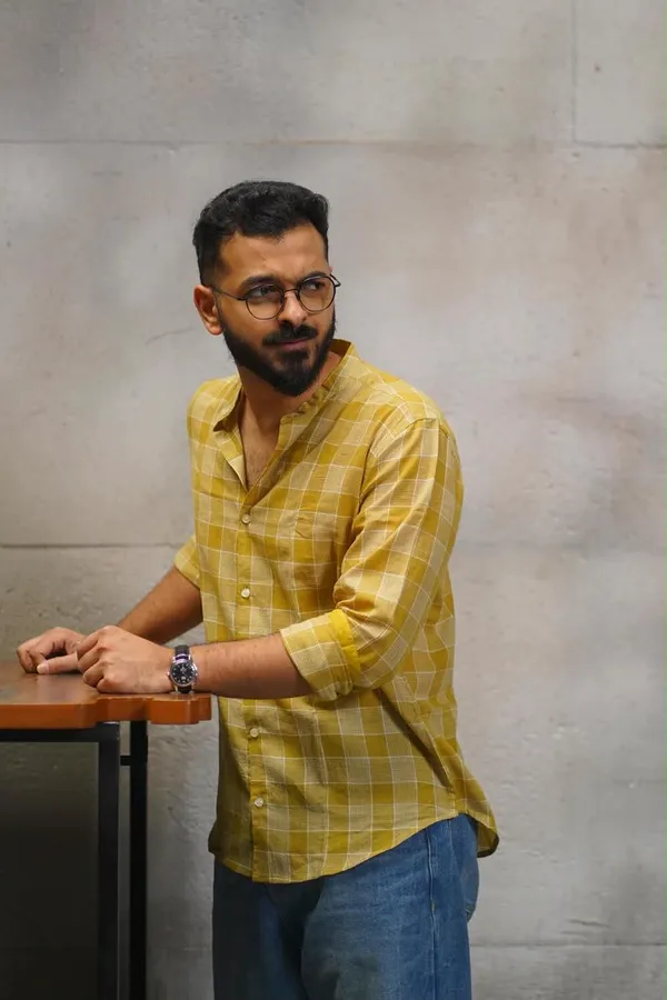 Yellow_Cotton_Relaxed_Fit_Checked_Casual_Shirt_For_Men