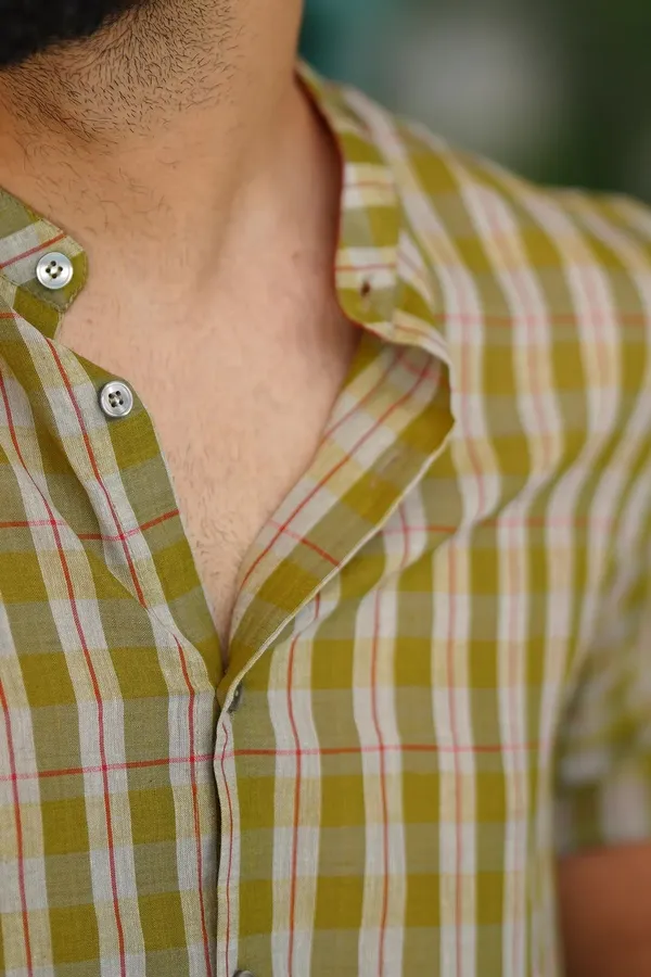 Olive_Green_Cotton_Relaxed_Fit_Checked_Casual_Shirt_For_Men