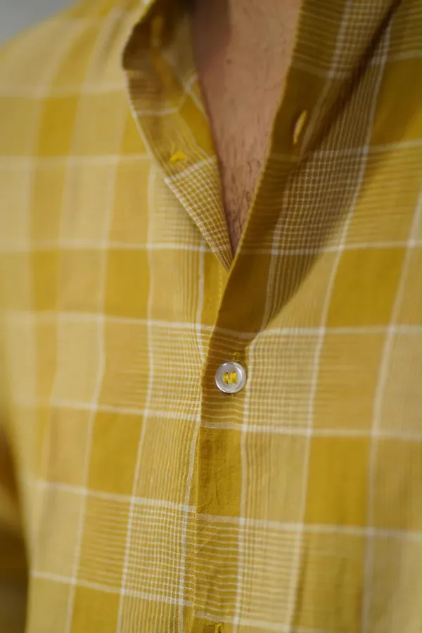 Yellow_Cotton_Relaxed_Fit_Checked_Casual_Shirt_For_Men