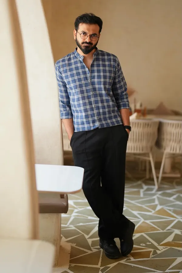 Blue_Checkered_Casual_Shirt_For_Men