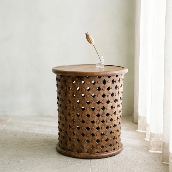 Tasa_Side_table