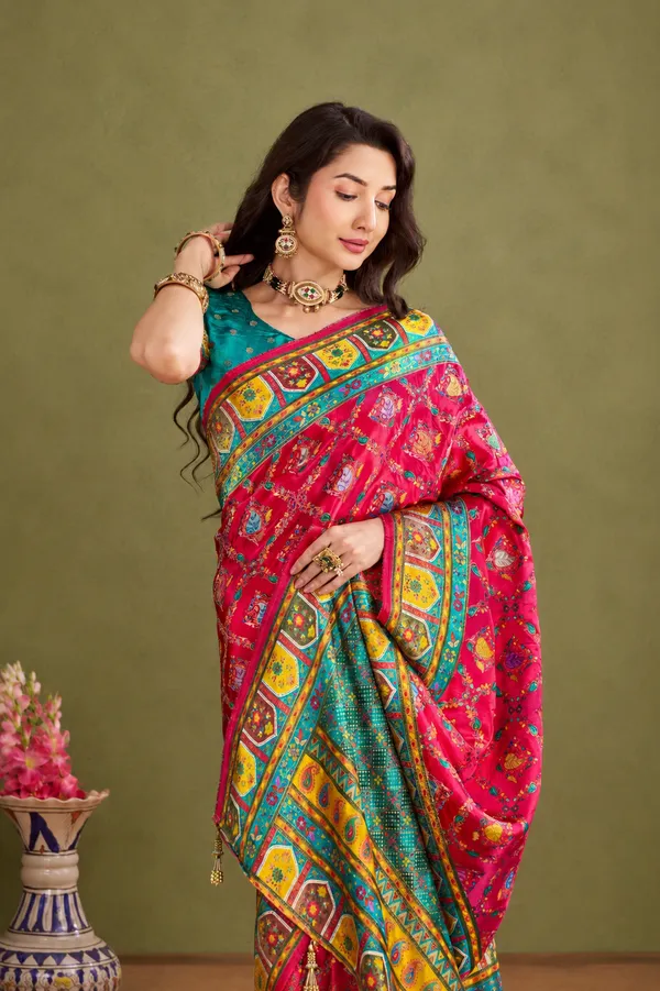 Fuchsia_Pink_Satin_Silk_Patola_Saree
