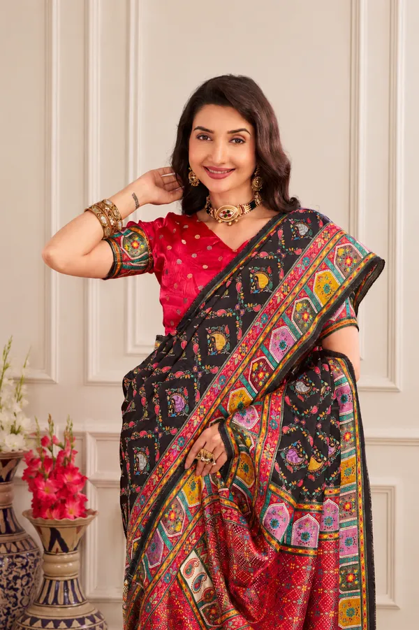 Black_Satin_Silk_Patola_Saree
