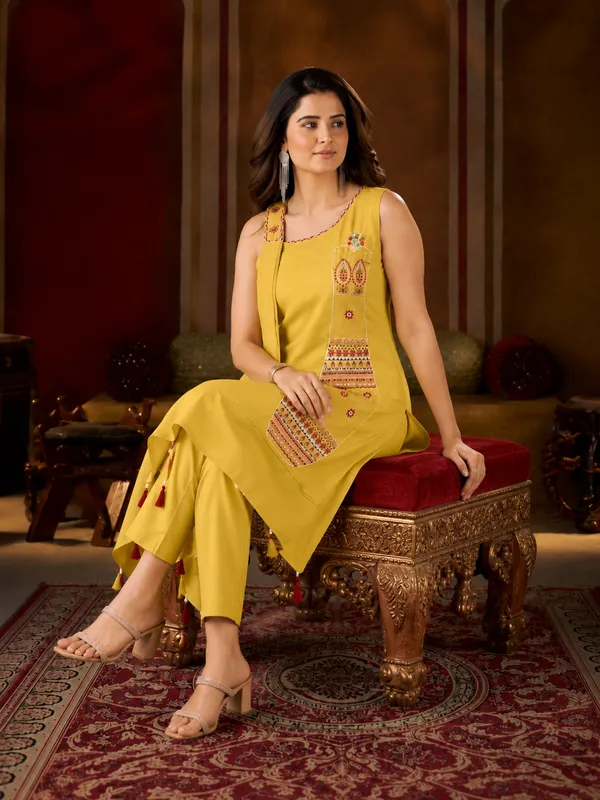 Yellow_Asymmetric_Pure_Cotton_Kutchi_Bharat_Kurta_Pant_Set