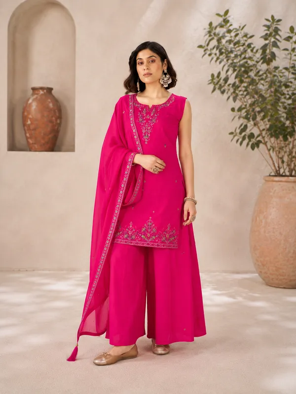 Magenta_Pink_Roman_Silk_Embroidered_Sleeveless_Kurta_Palazzo_Set_With_Dupatta