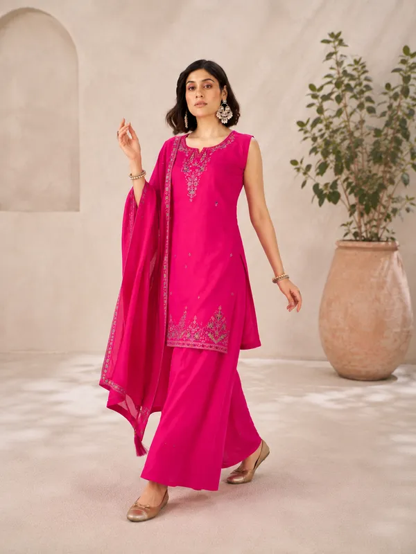 Magenta_Pink_Roman_Silk_Embroidered_Sleeveless_Kurta_Palazzo_Set_With_Dupatta