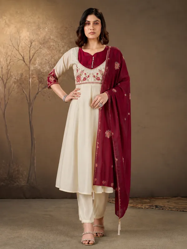 Cream_And_Maroon_Roman_Glass_Silk_Embroidered_Anarkali_Set_With_Dupatta