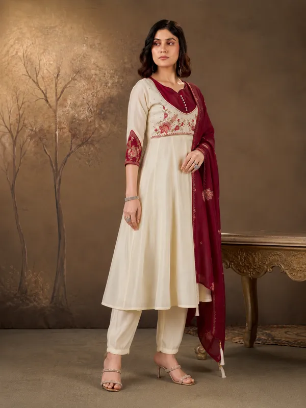 Cream_And_Maroon_Roman_Glass_Silk_Embroidered_Anarkali_Set_With_Dupatta
