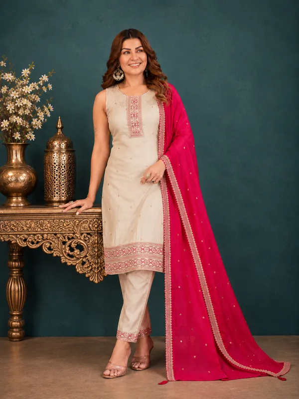 Beige_Shimmer_Silk_Straight_Kurta_Set_With_Contrast_Fuchsia_Pink_Dupatta