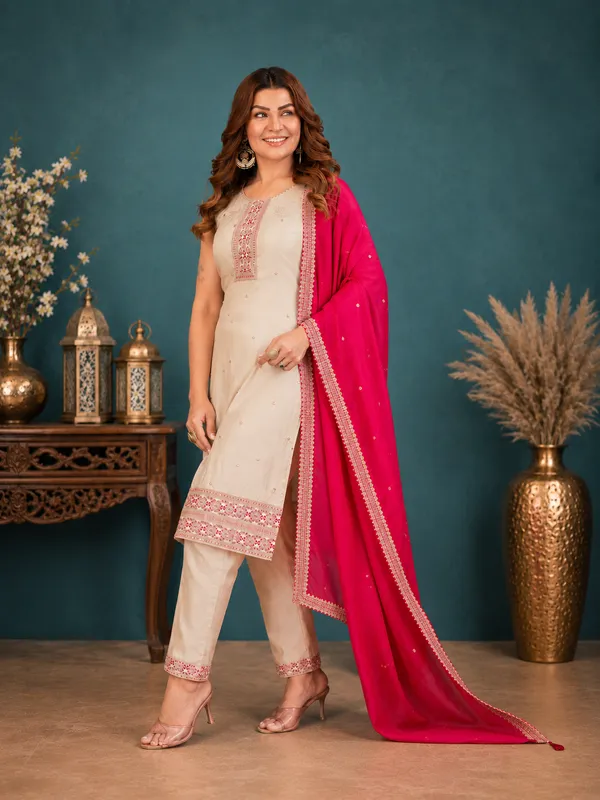 Beige_Shimmer_Silk_Straight_Kurta_Set_With_Contrast_Fuchsia_Pink_Dupatta