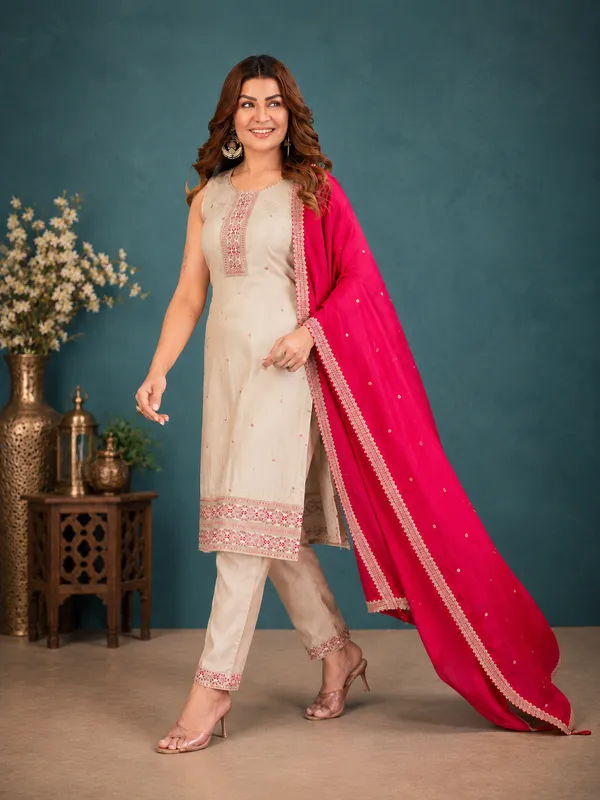 Beige_Shimmer_Silk_Straight_Kurta_Set_With_Contrast_Fuchsia_Pink_Dupatta
