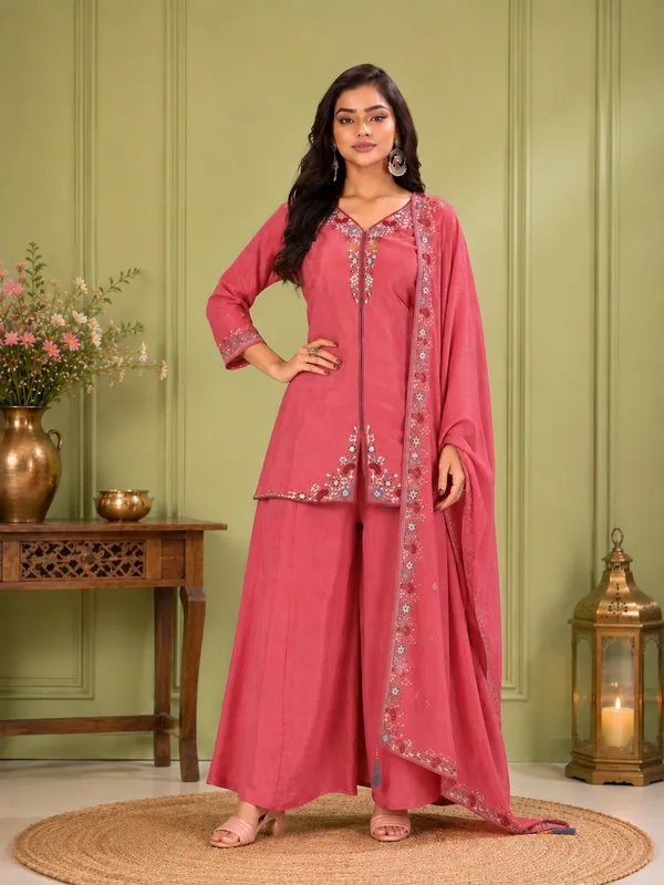 Onion_Pink_Pure_Natural_Crepe_Embroidered_Palazzo_Set