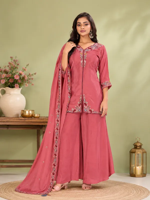 Onion_Pink_Pure_Natural_Crepe_Embroidered_Palazzo_Set