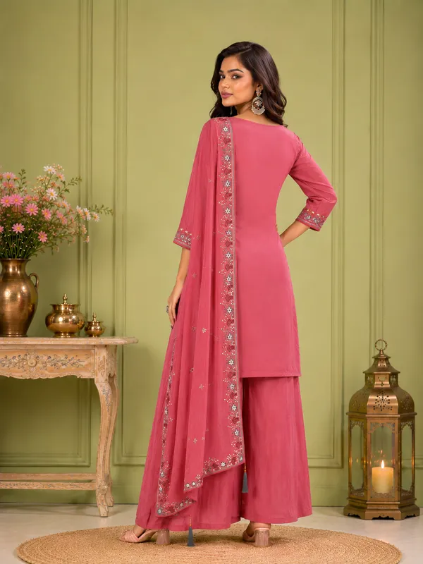 Onion_Pink_Pure_Natural_Crepe_Embroidered_Palazzo_Set