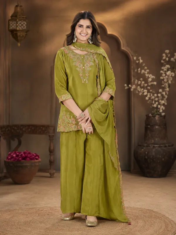 Olive_Green_Natural_Crepe_Embroidered_Kurta_Set_With_Palazzo_And_Scalloped_Dupatta
