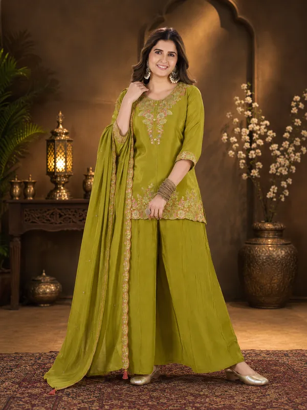Olive_Green_Natural_Crepe_Embroidered_Kurta_Set_With_Palazzo_And_Scalloped_Dupatta