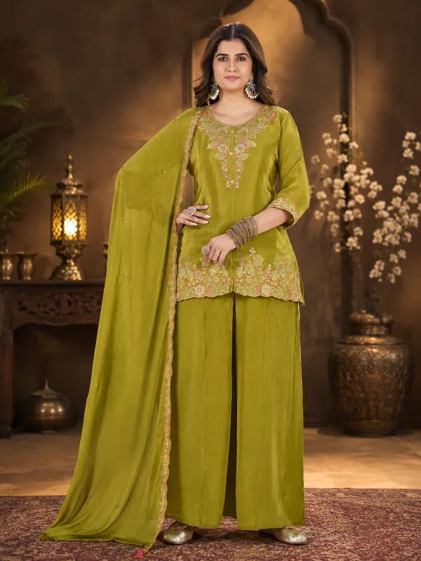 Olive_Green_Natural_Crepe_Embroidered_Kurta_Set_With_Palazzo_And_Scalloped_Dupatta