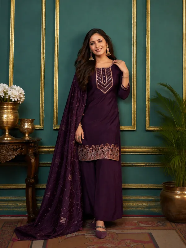 Wine_Purple_Pure_Natural_Crepe_Embroidered_Kurta_Set