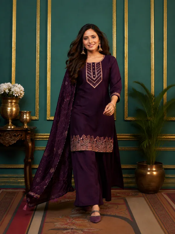 Wine_Purple_Pure_Natural_Crepe_Embroidered_Kurta_Set