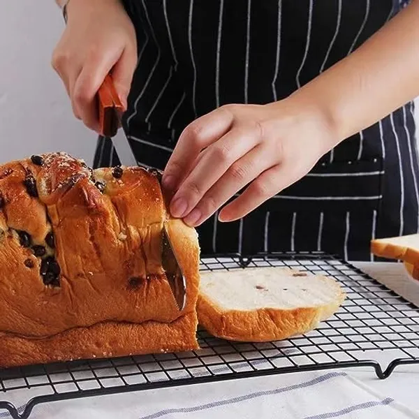 Bread_Knife_with_Stainless_Steel_Serrated_Blade_and_Wooden_Handle,_Long_Bread_Slicer_Knife_for_Bread,_Cakes,_Pastries_and_Sandwiches,_Kitchen_Cutting_Tool