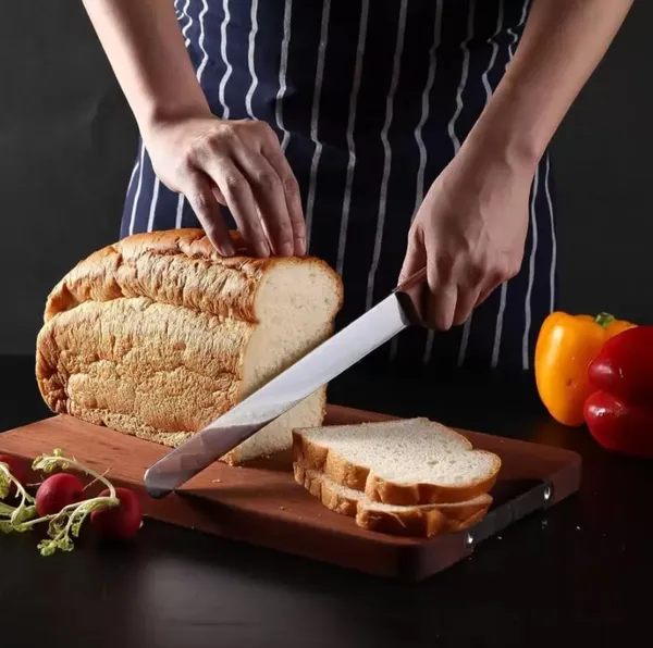 Bread_Knife_with_Stainless_Steel_Serrated_Blade_and_Wooden_Handle,_Long_Bread_Slicer_Knife_for_Bread,_Cakes,_Pastries_and_Sandwiches,_Kitchen_Cutting_Tool
