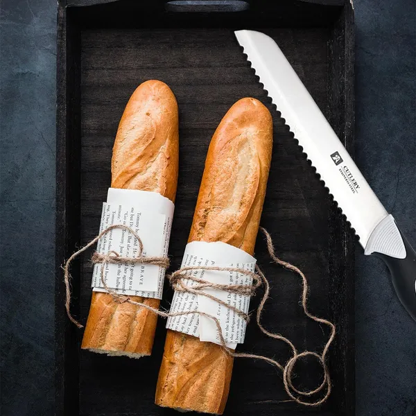 Serrated_Bread_Knife_with_Ergonomic_Grip_Handle_|_Long_Sharp_Bread_Slicer_Knife_for_Bread_Loaves_Cakes_Pastries_Bakery_&_Everyday_Kitchen_Use