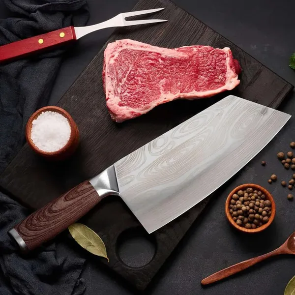 Premium_Damascus_Pattern_Kitchen_Cleaver_Knife_with_Ergonomic_Wood-Effect_Handle,_Wide_Sharp_Blade_for_Chopping,_Slicing_&_Everyday_Kitchen_Preparation