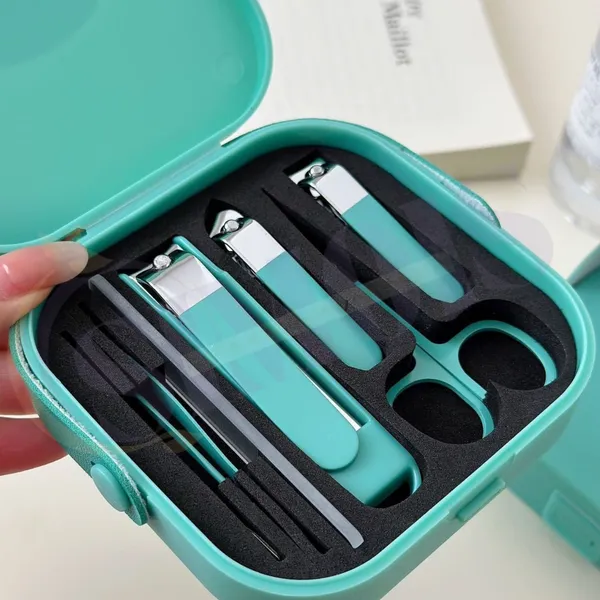8-Piece_Manicure_Kit,_Nail_Grooming_Set_for_Women,_Girls_&_Men
