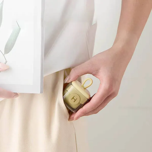 Mini_Portable_Lint_Roller_|_Reusable_Lint_Remover,_Hair_&_Crumb_Cleaner_for_Clothes,_Sofa_&_Car