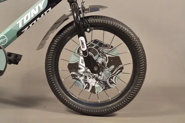 Kids_Bicycle_With_Training_Wheels
