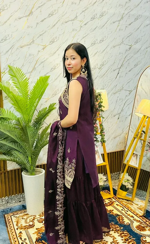 Elegant_Pastel_Purple_Embroidered_Palazzo_Suit_Set_for_Women