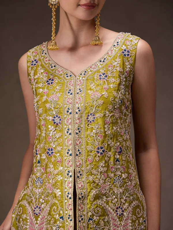 Premium_Embroidery_Ethnic_Wear_Set_Festive_Embroidered_Kurta_Palazzo_Set
