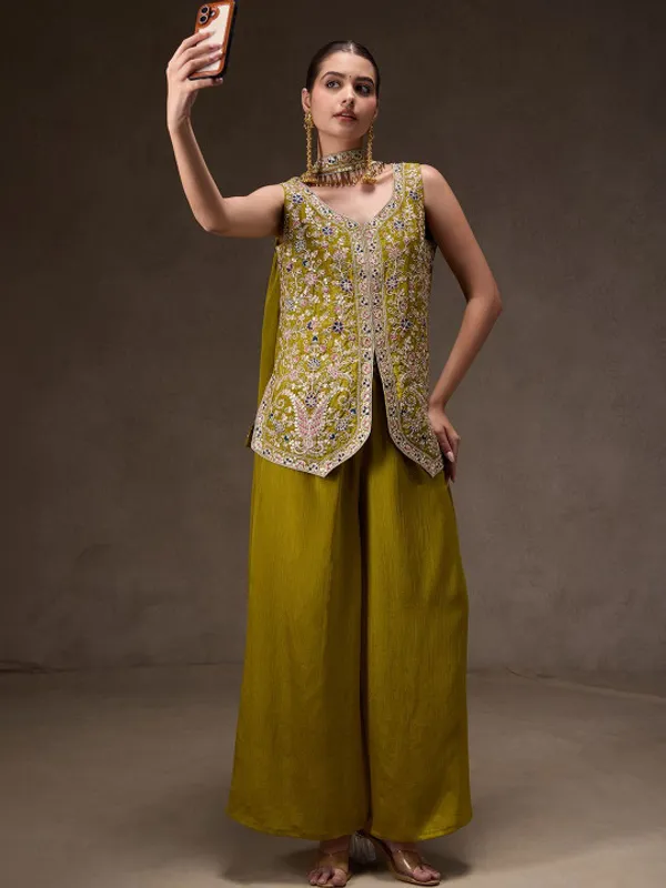 Premium_Embroidery_Ethnic_Wear_Set_Festive_Embroidered_Kurta_Palazzo_Set