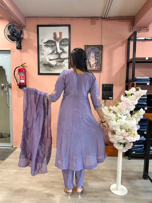 Lavender_Chanderi_Silk_Anarkali_Embroidered_Suit_Set_For_Women