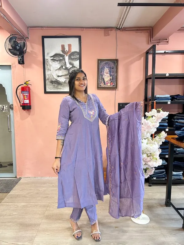 Lavender_Chanderi_Silk_Anarkali_Embroidered_Suit_Set_For_Women