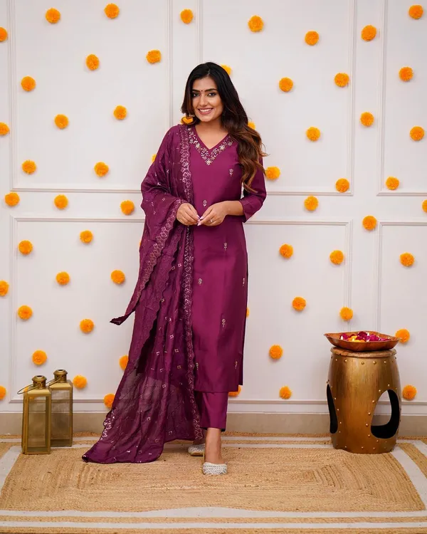 Maroon_Rayon_Slub_Embroidered_Kurta_Palazzo_Set_For_Women