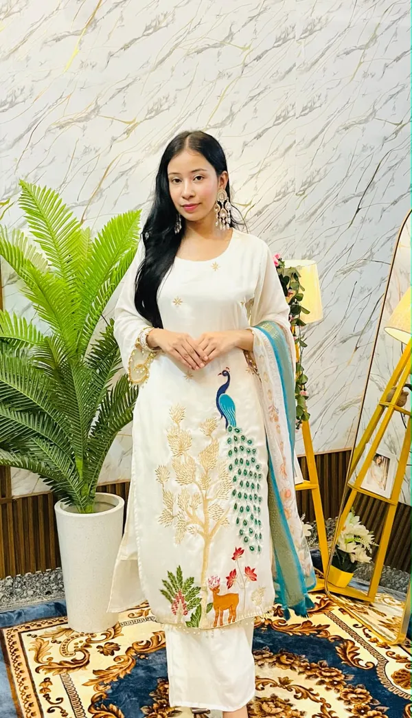 Women’s_Pastel_Green_Embroidered_Kurta_Set