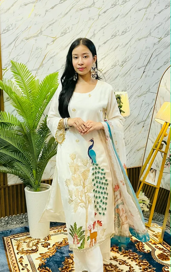 Women’s_Pastel_Green_Embroidered_Kurta_Set