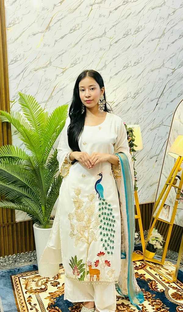 Women’s_Pastel_Green_Embroidered_Kurta_Set