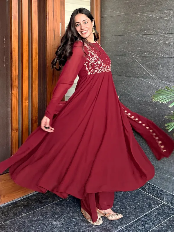 Women’s_Premium_Maroon_Embroidered_Anarkali_Ethnic_Set