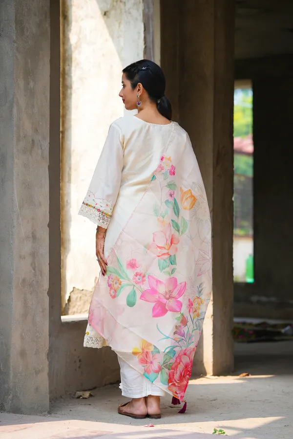 White_Chanderi_Silk_Straight_Embroidered_Kurta_Set_For_Women