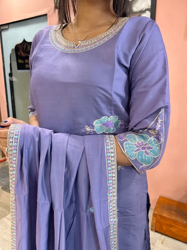 Lavender_Roman_Silk_Straight_Kurta_Set_For_Women