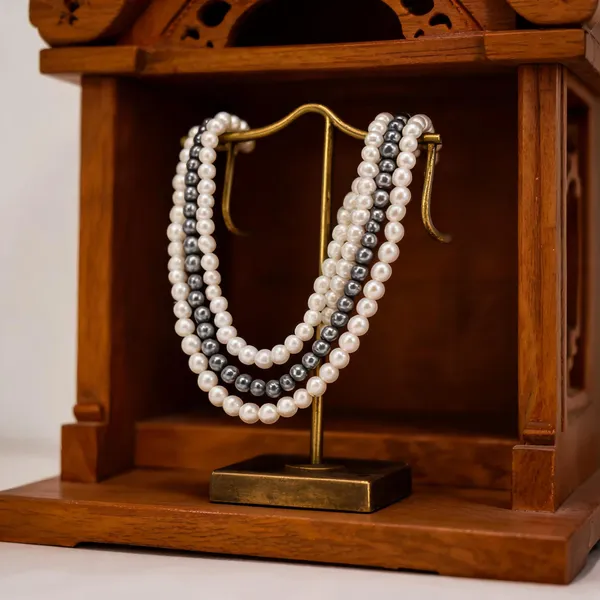 White_And_Grey_Shell_Pearl_3-Layer_Mala_For_Women
