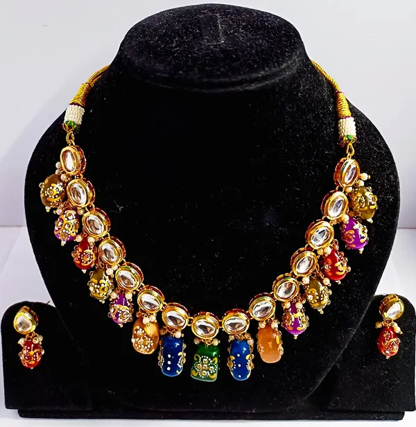 Multicolor_Kundan_Stone_Necklace_Set_For_Women