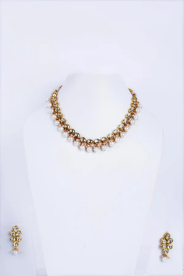 Golden_And_White_Kundan_Pearl_Single_Line_Necklace_Set_With_Earrings_For_Women
